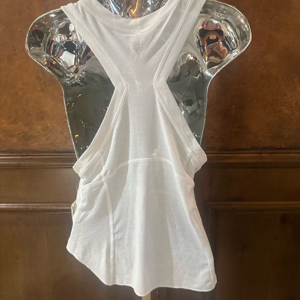 NWT SIZE L FP Movement White Sleeveless Boxy Tank - Picture 4 of 7